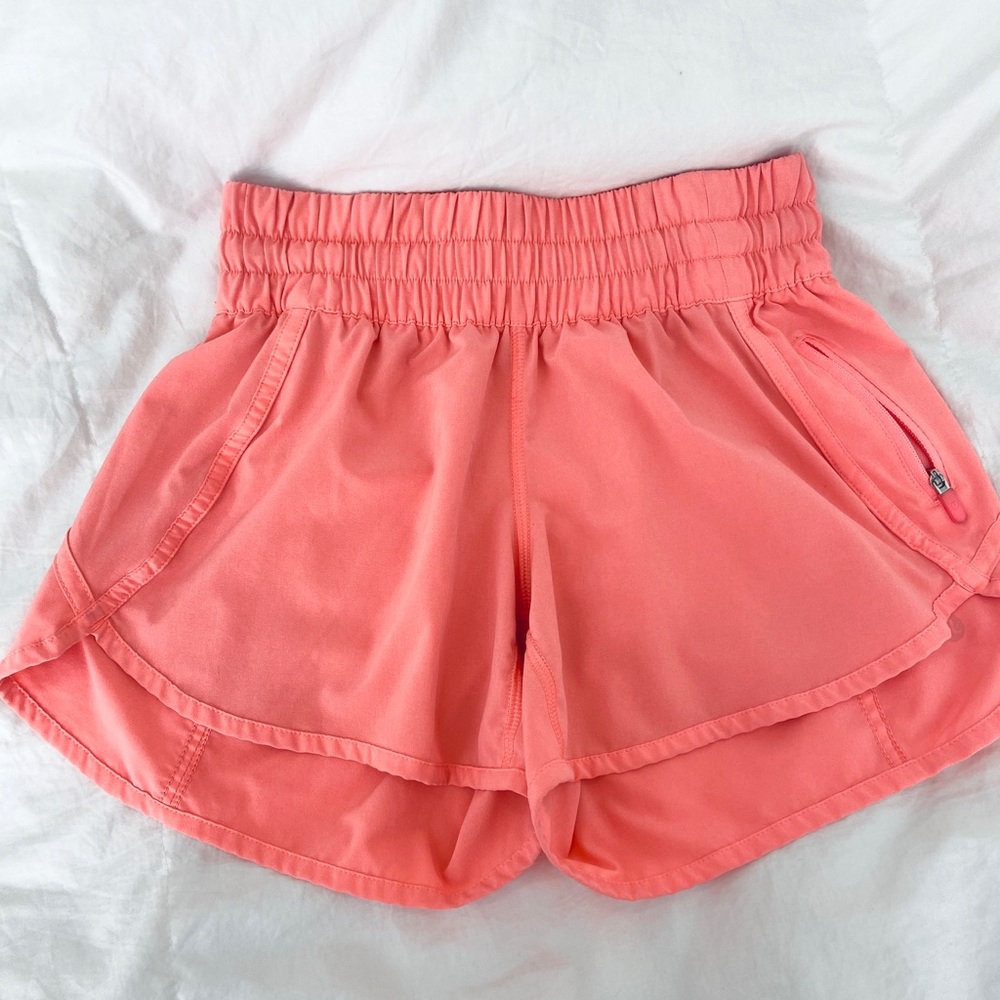 Lululemon Hotty Hot II short